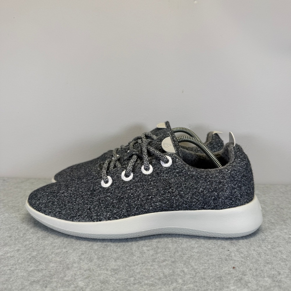 Allbirds Wool Runners Womens Shoes Size 9  Charcoal Grey & White Low Top Sneaker